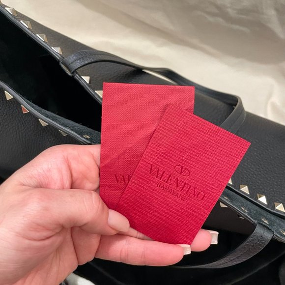 VALENTINO GARAVANI Grained Calfskin Rockstud Shoulder Tote - Picture 8 of 10